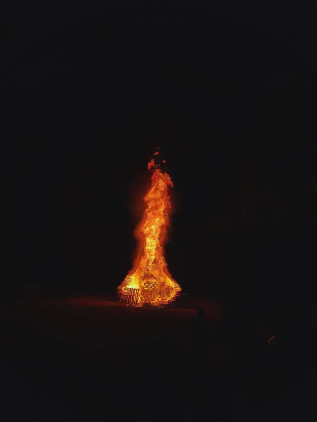 Palettes en feu pour la saint Jean