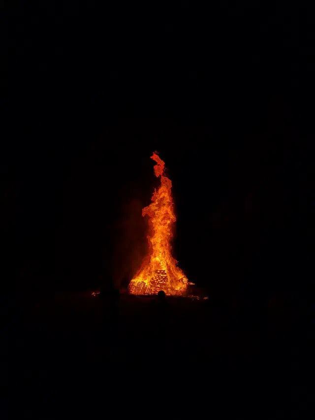 Palettes en feu pour la saint Jean